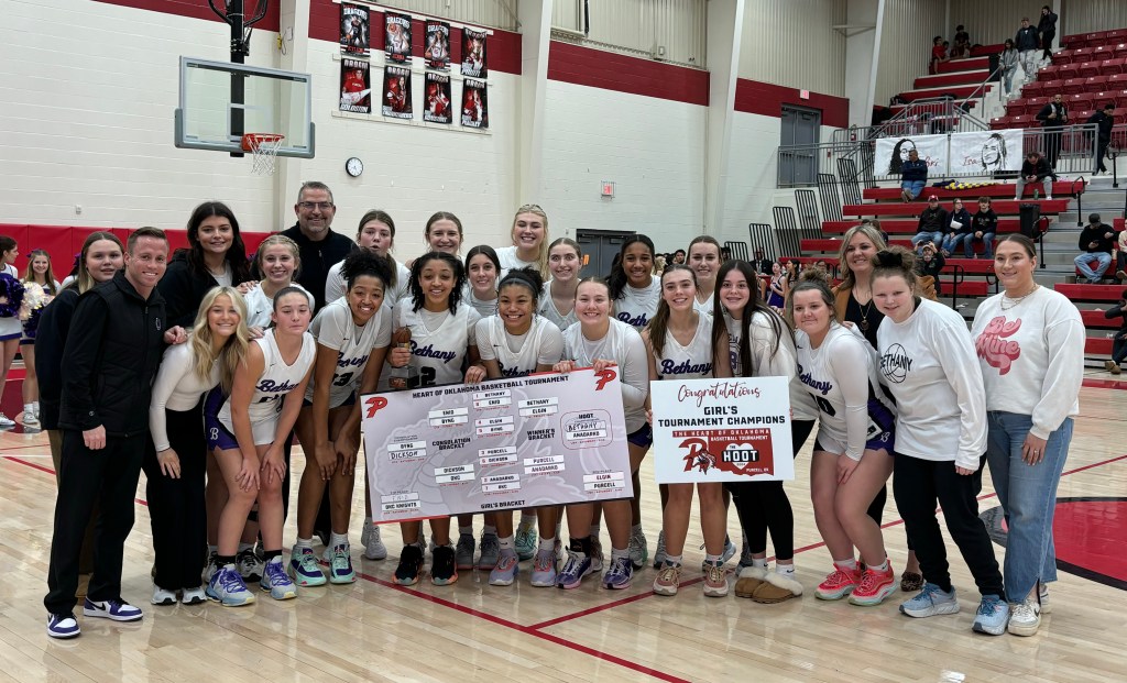 Lady Bronchos win Purcell tourney with dominant&nbsp;performance