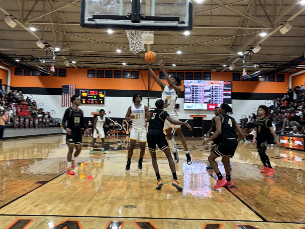 Thompson, Pirates upend&nbsp;Panthers