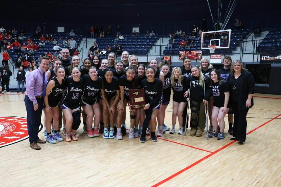 Lady Bronchos back to state with dominant&nbsp;win