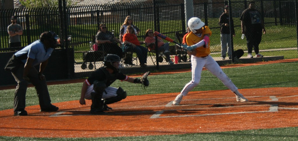 Panthers surge past Pirates,&nbsp;14-2