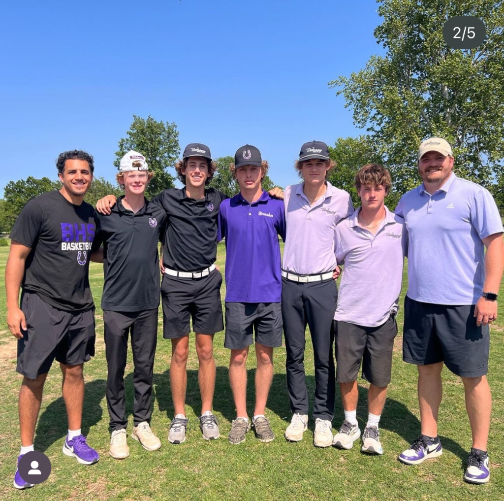 Bethany boys golf qualifies for state