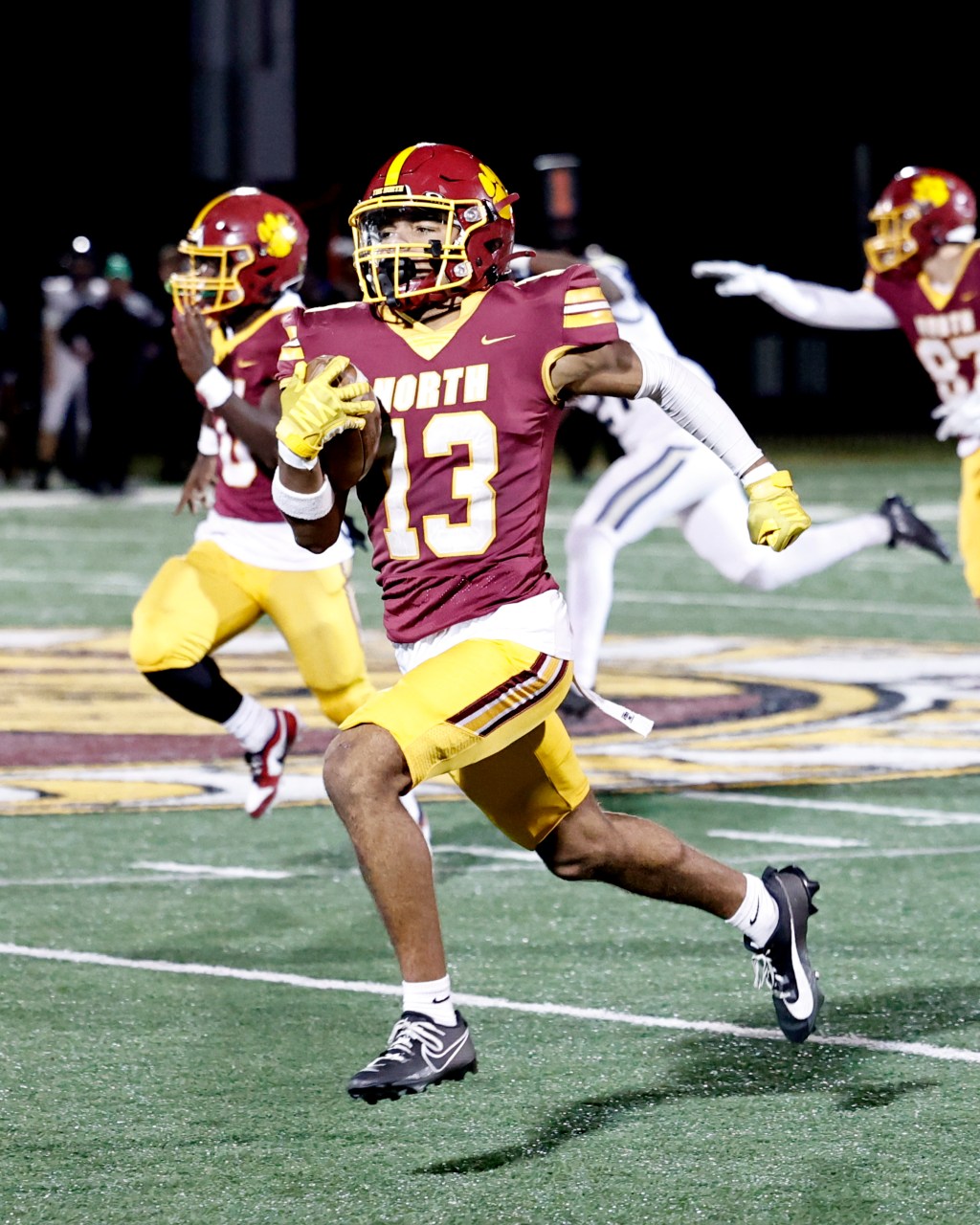 Axtell, Panthers surge past Southmoore,&nbsp;21-0