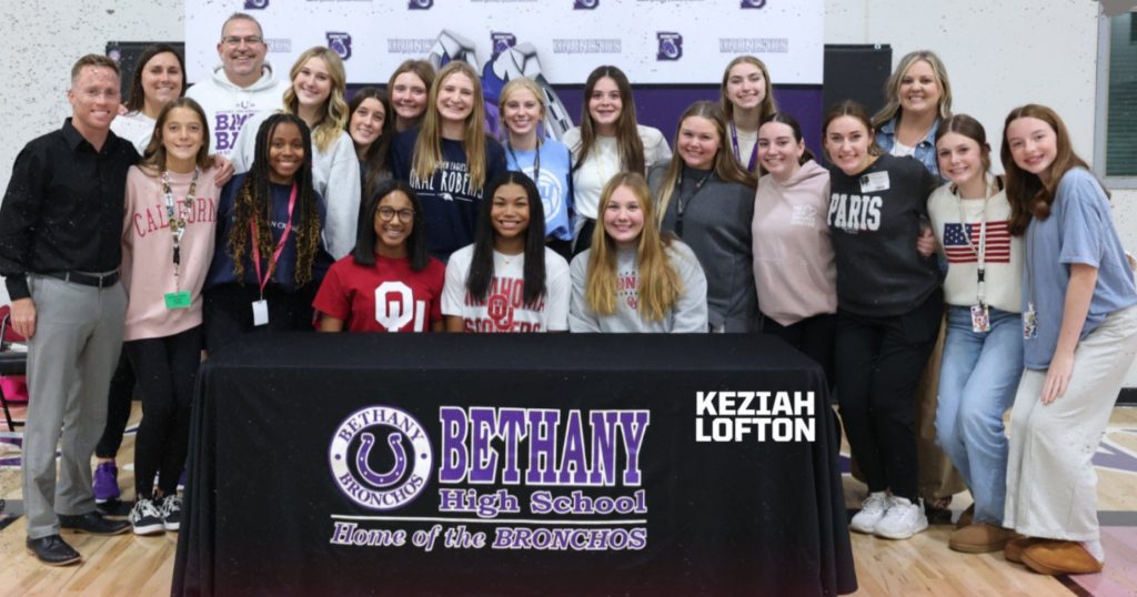 West Metro athletes sign with&nbsp;colleges