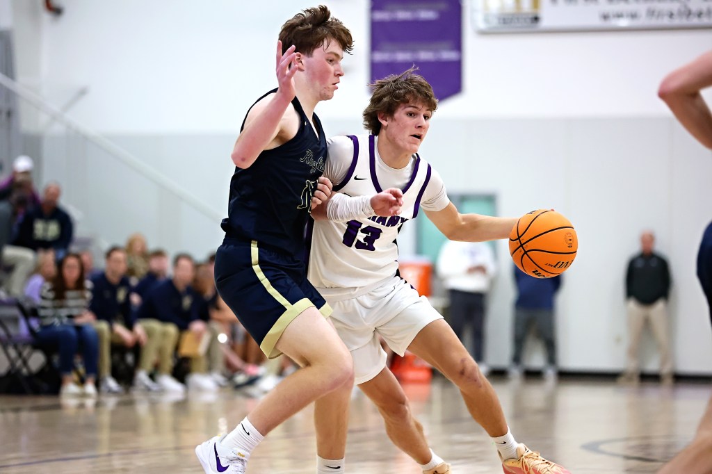 Bronchos win opener with second half&nbsp;surge