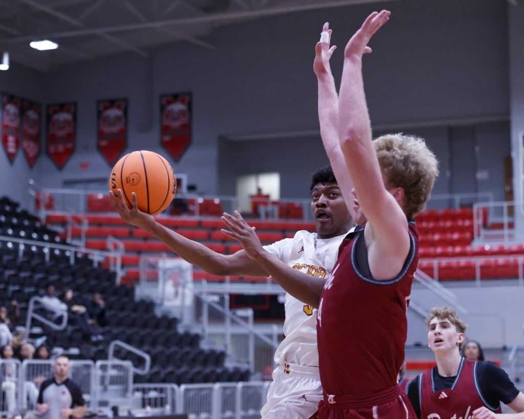 Panthers win Mustang holiday&nbsp;opener