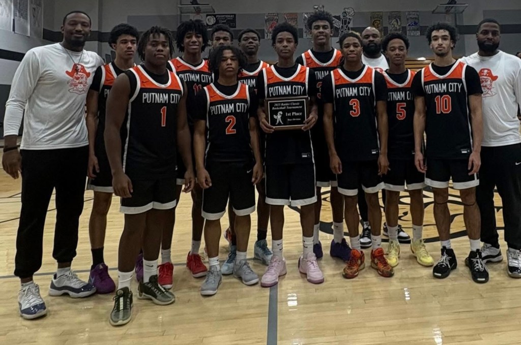 Pirates win Four State Raider Classic in&nbsp;Kansas