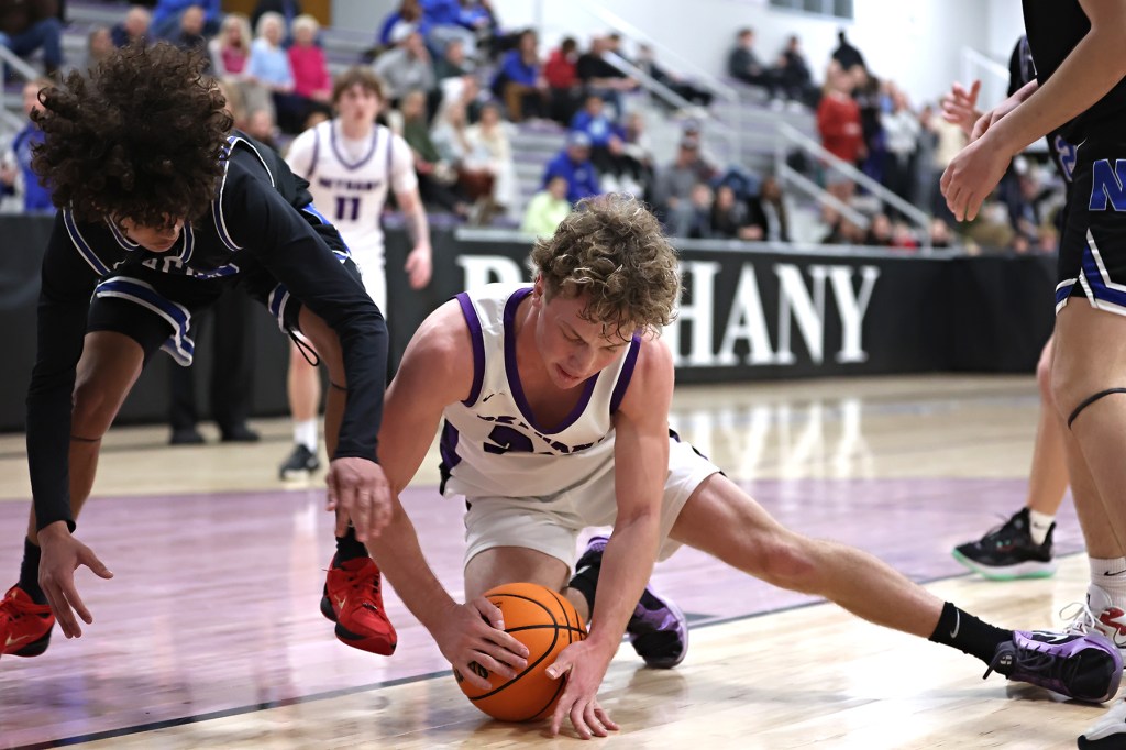 Broncho comeback falls short against&nbsp;Newcastle