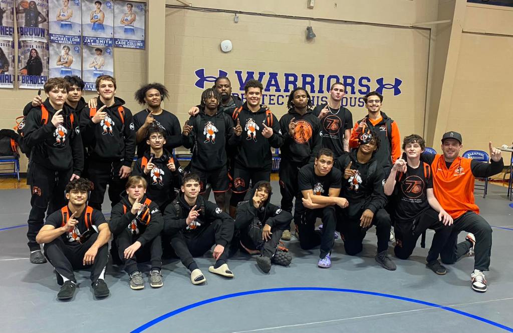 Pirate wrestlers win at Glenpool ‘Warrior&nbsp;Duals’