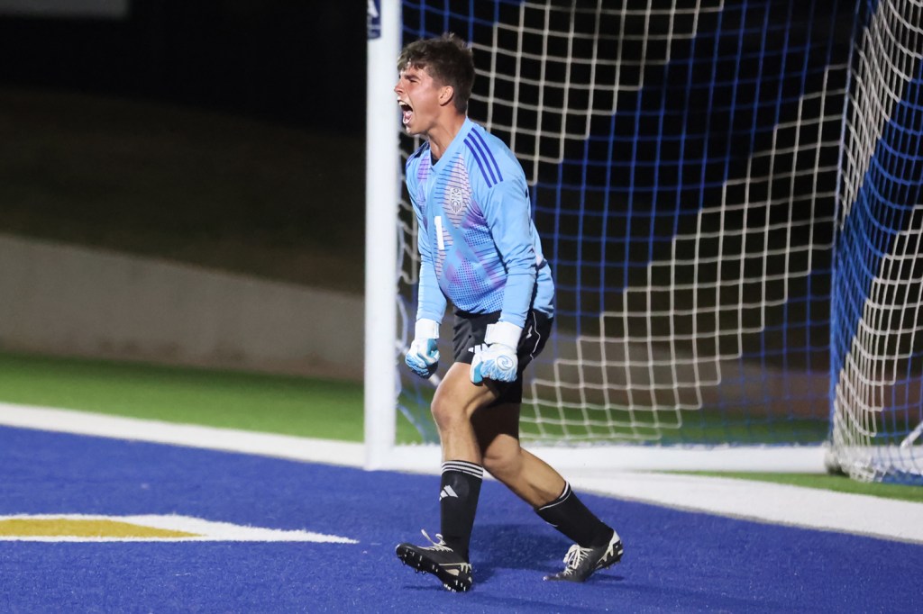 Bronchos sweep Noble&nbsp;tourney