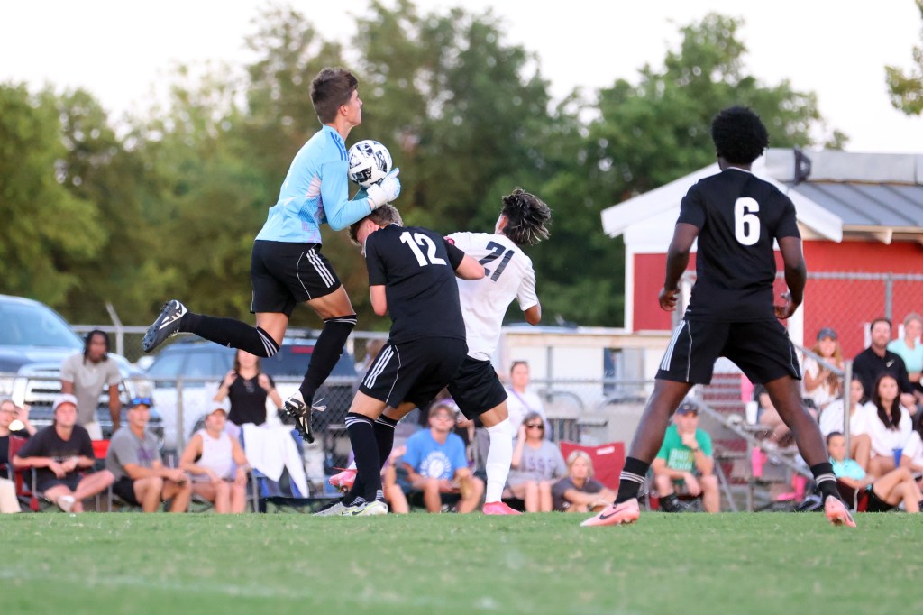 Hilldale knocks Bethany out in&nbsp;semis