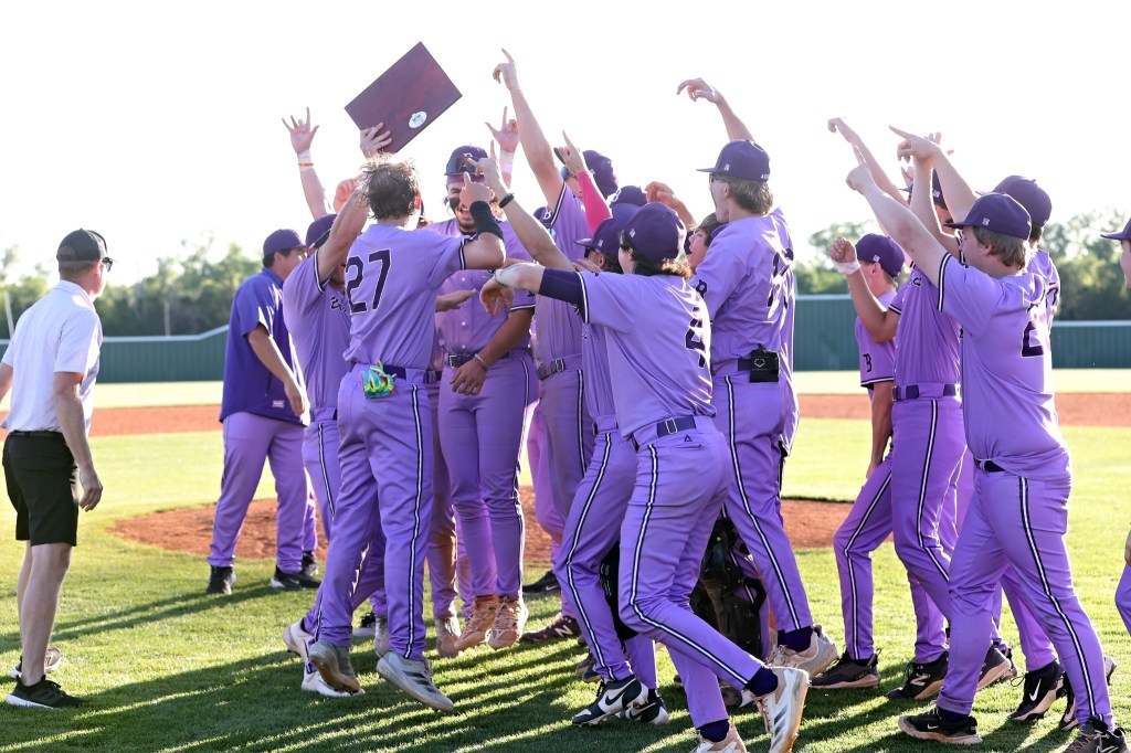 Bethany wins regional over Rockets,&nbsp;8-2