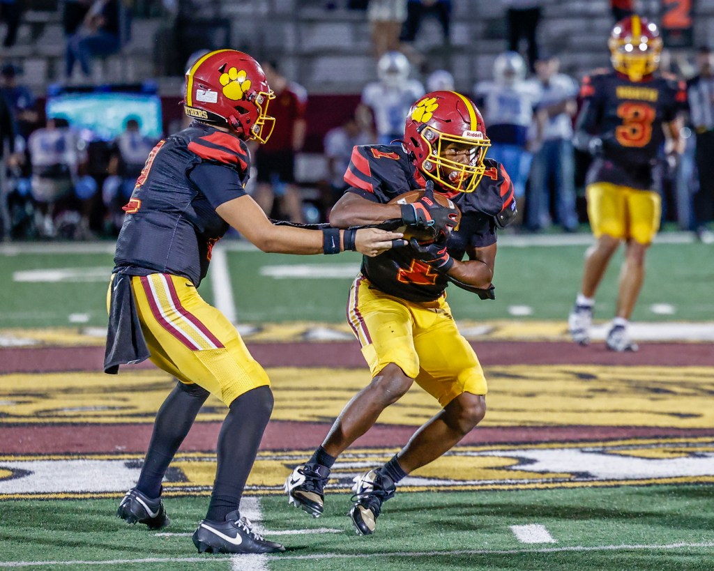 Bartlesville surges past North,&nbsp;42-28