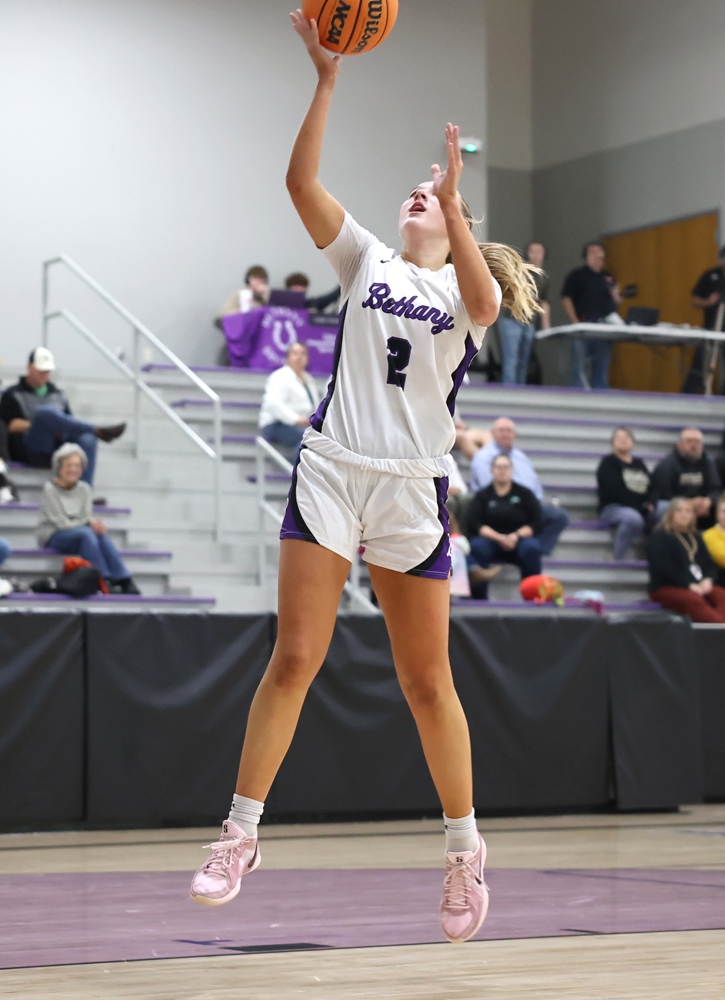 Regier scores 30 but Bronchos fall to&nbsp;Woodward