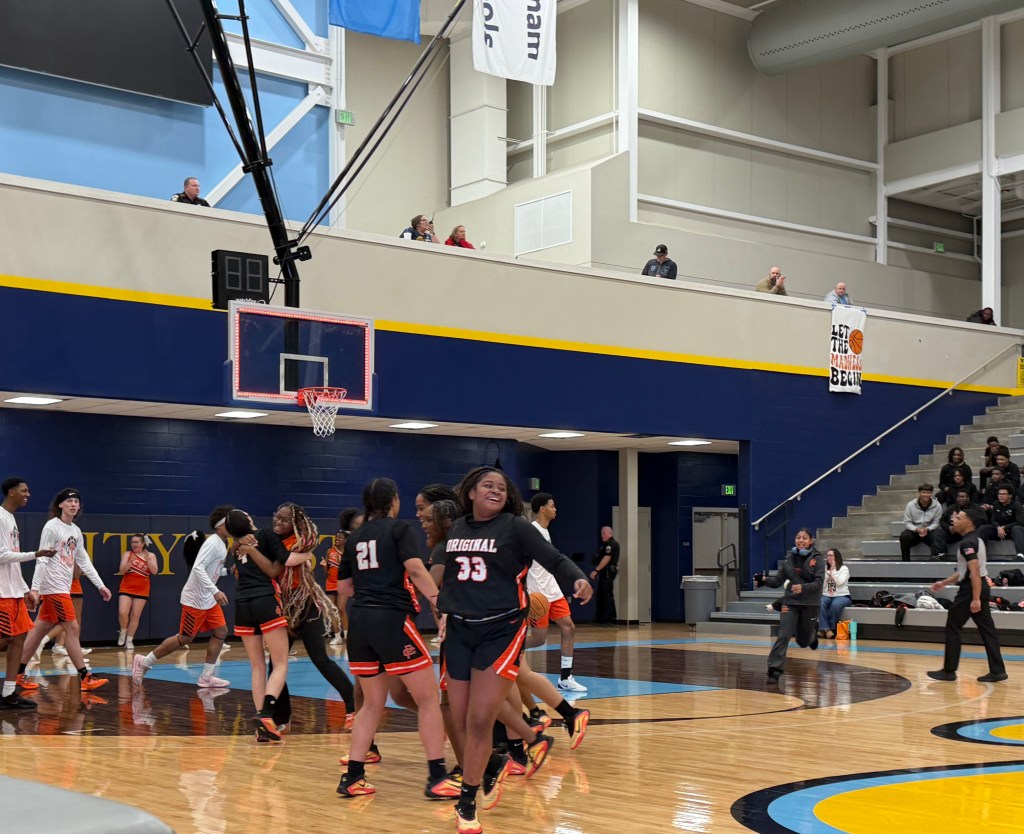 Pirates edge rival West,&nbsp;44-39