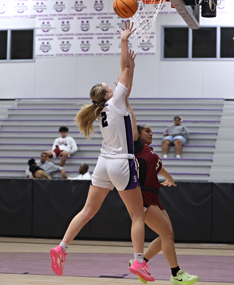 Regier scores 33 in rout of Ardmore