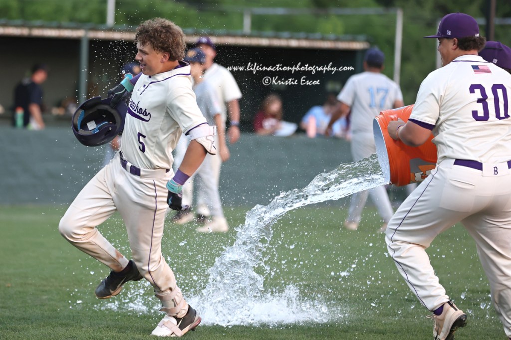 Bethany walks off West again,&nbsp;8-7