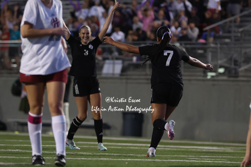 Bronchos blank Holland Hall to move to&nbsp;semis