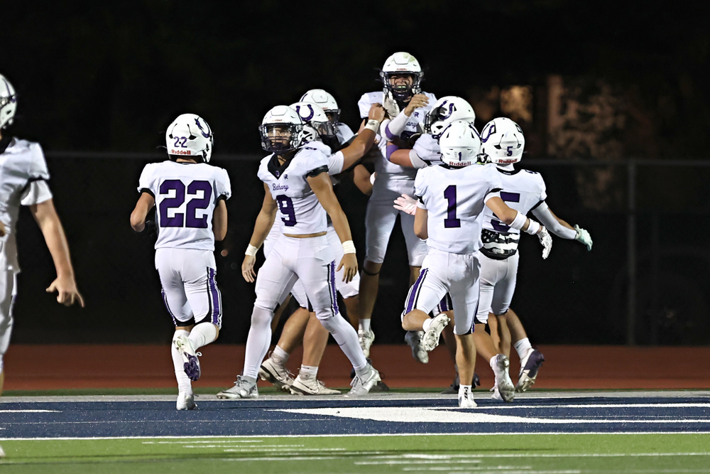 Bethany tames Wolves, 28-21